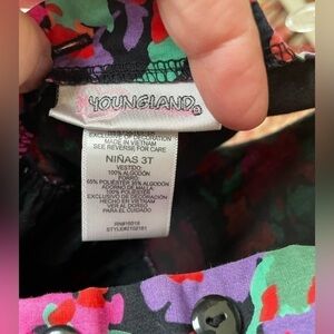 Lovely summer dress for a sweet little girl.